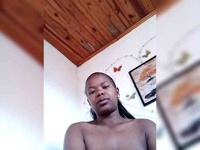 Sayrahsexy webcam