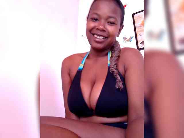 Sayrahsexy webcam
