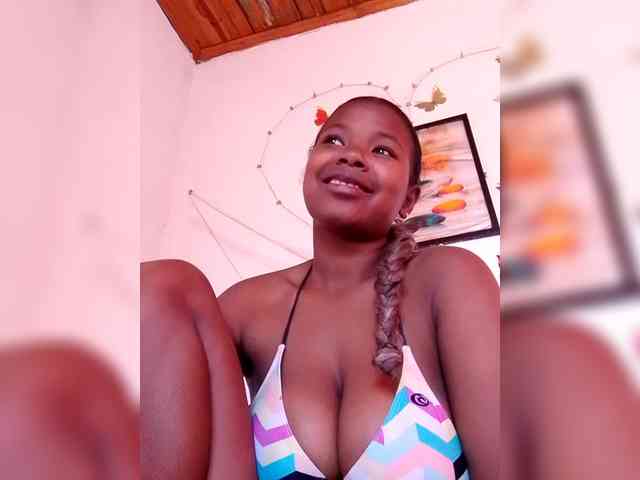 Sayrahsexy webcam