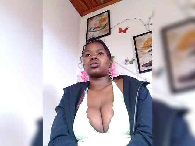 Sayrahsexy webcam