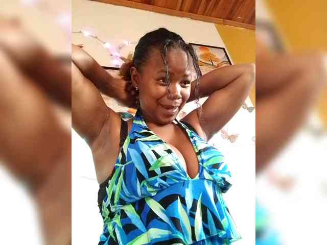 Modèle: Sayrahsexy