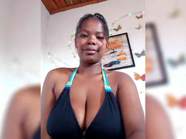 Modèle: Sayrahsexy