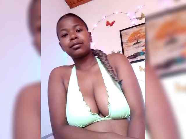 Sayrahsexy webcam