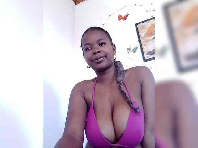 Sayrahsexy webcam