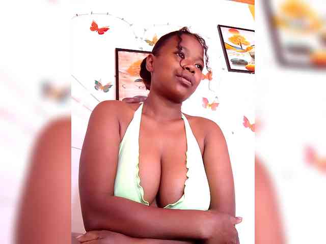 Modèle: Sayrahsexy