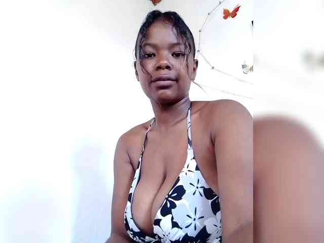 Sayrahsexy webcam
