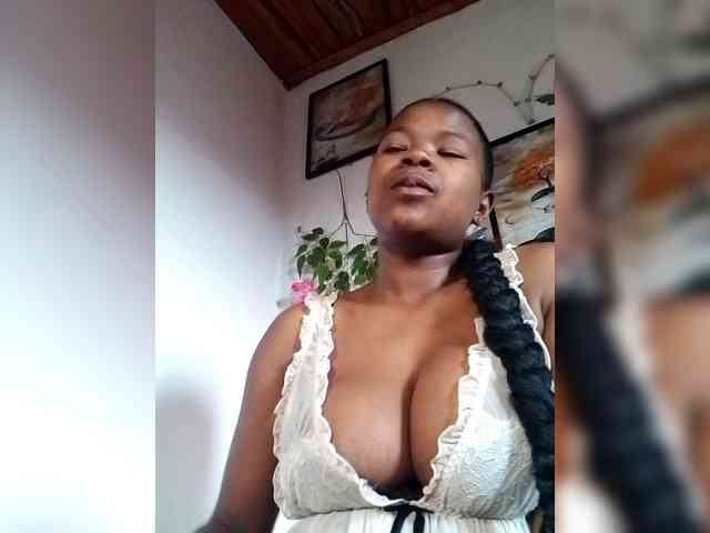 Sayrahsexy webcam