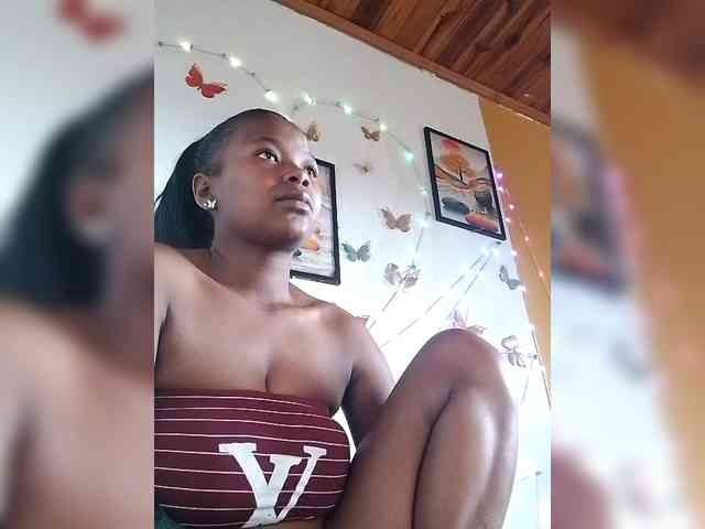 Sayrahsexy webcam