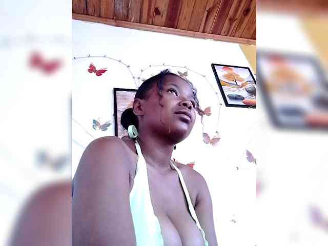 Sayrahsexy webcam