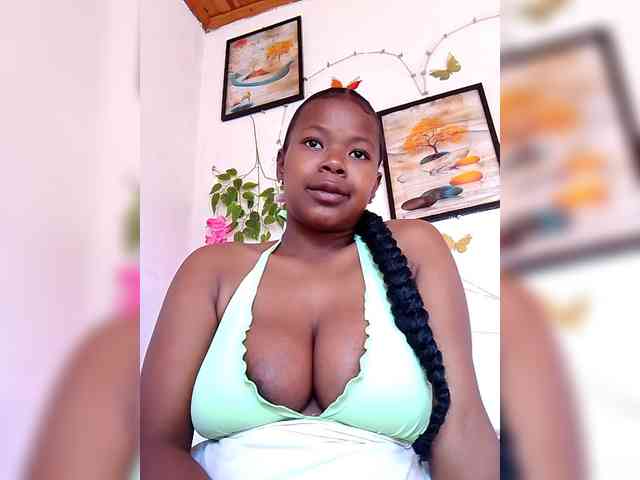 Sayrahsexy webcam