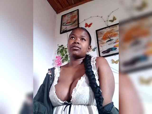 Sayrahsexy webcam