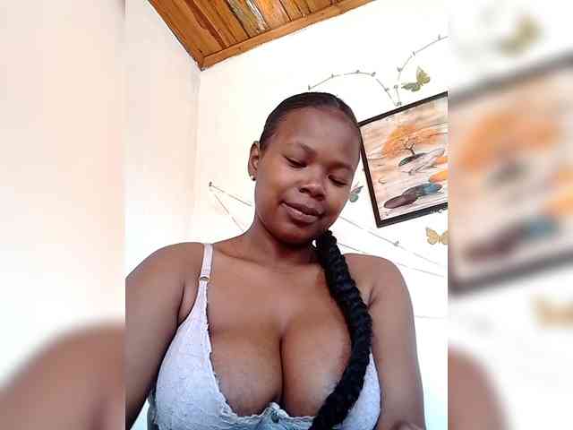 Sayrahsexy webcam