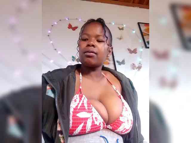 Modèle: Sayrahsexy