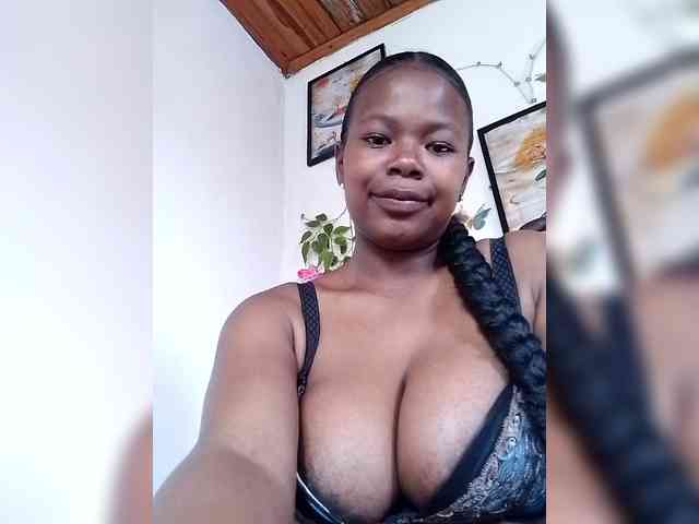 Sayrahsexy webcam