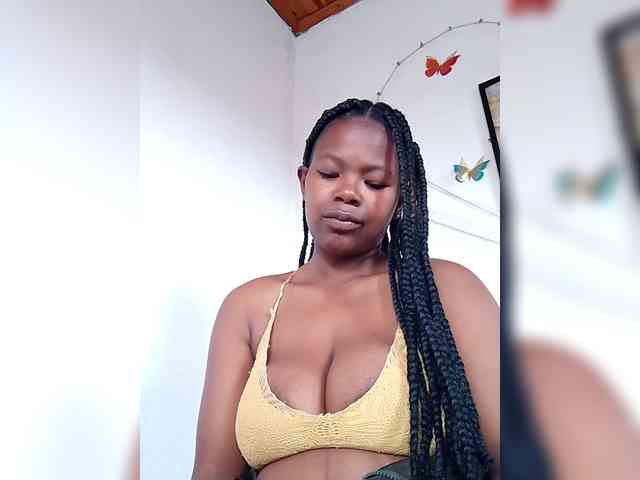 Sayrahsexy webcam
