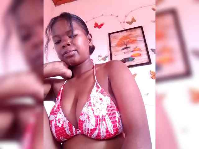 Sayrahsexy webcam