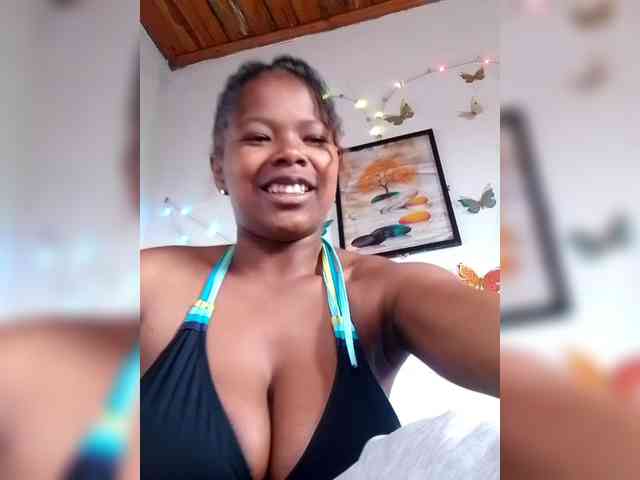 Modèle: Sayrahsexy