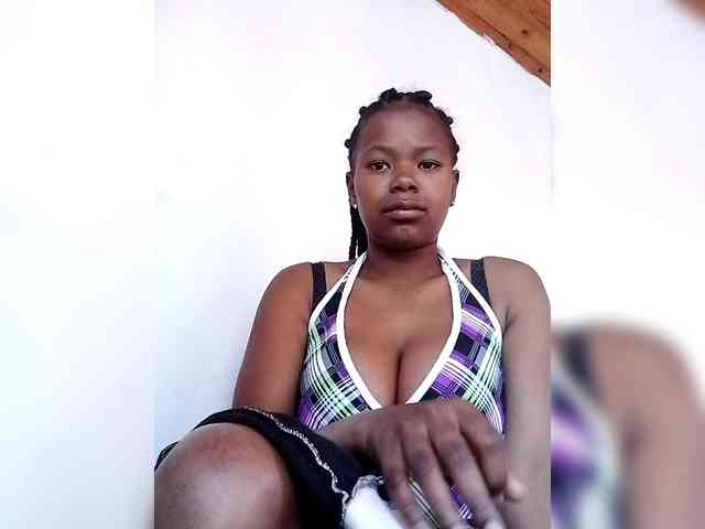 Sayrahsexy webcam