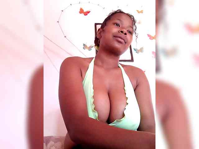 Sayrahsexy webcam