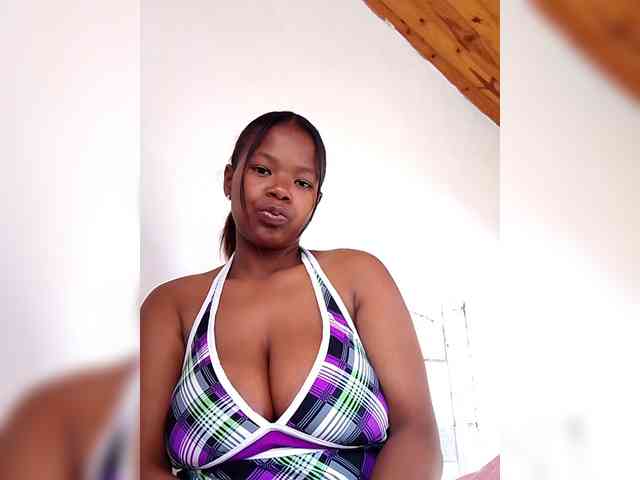 Modèle: Sayrahsexy
