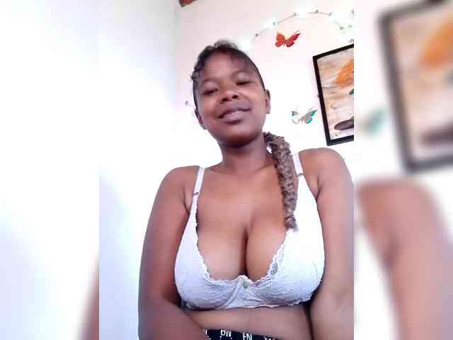 Sayrahsexy webcam