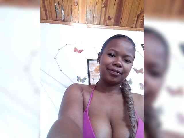 Modèle: Sayrahsexy