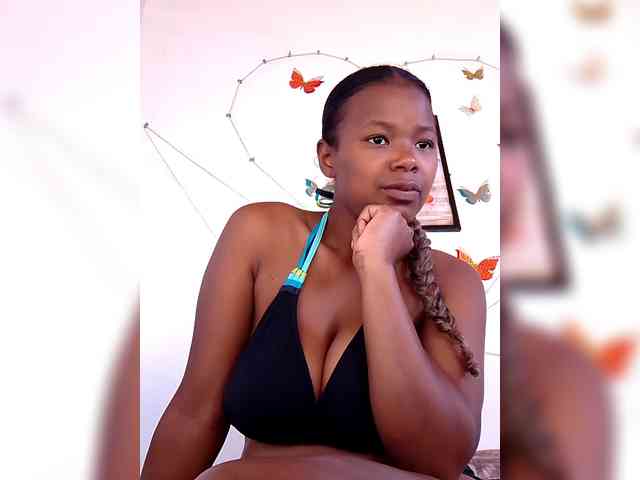 Modèle: Sayrahsexy