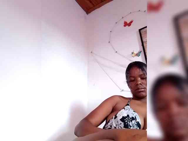 Sayrahsexy webcam