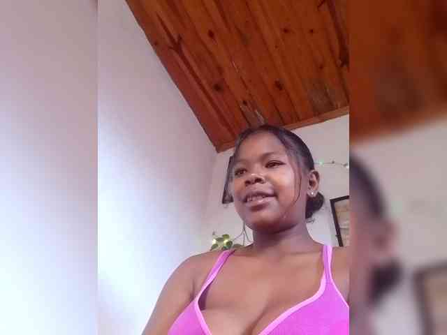 Sayrahsexy webcam