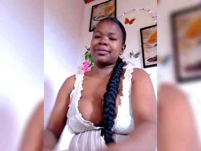 Sayrahsexy webcam