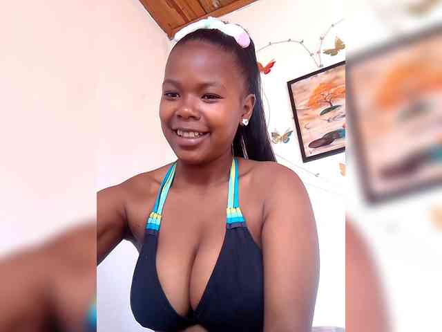 Sayrahsexy webcam