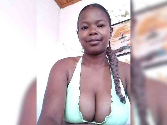 Sayrahsexy webcam