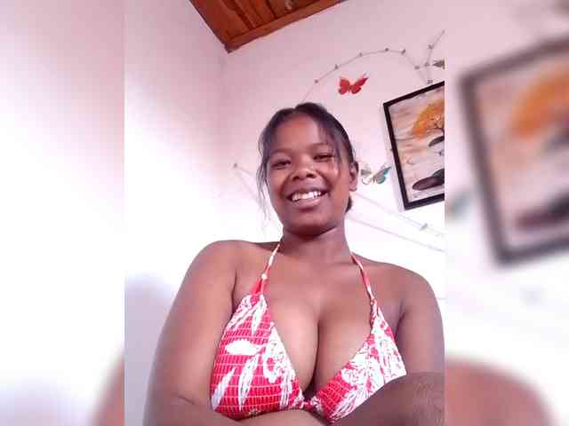 Sayrahsexy webcam