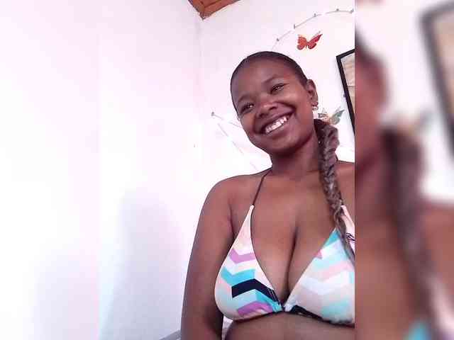 Sayrahsexy webcam