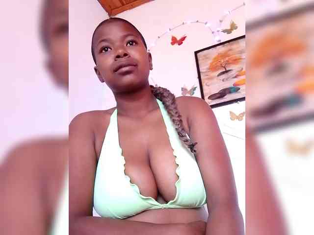 Sayrahsexy webcam