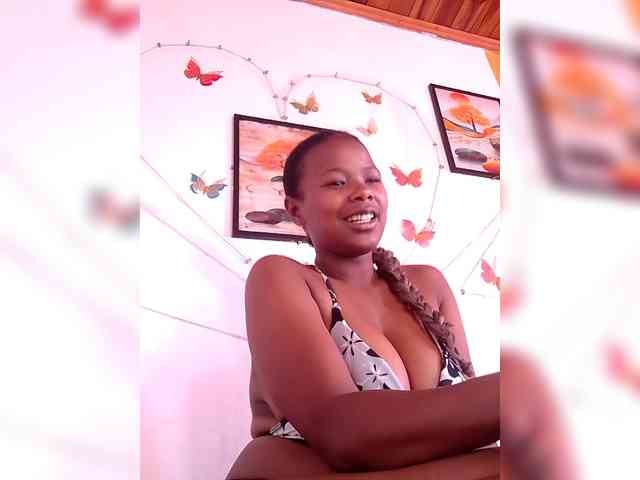 Sayrahsexy webcam