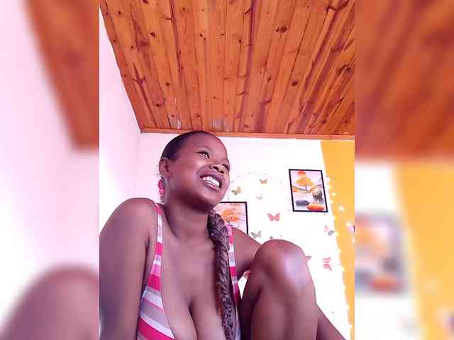 Sayrahsexy webcam