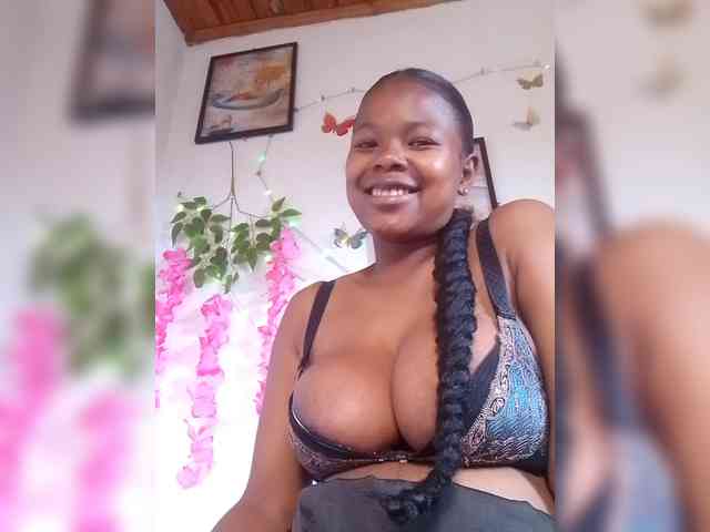 Sayrahsexy webcam