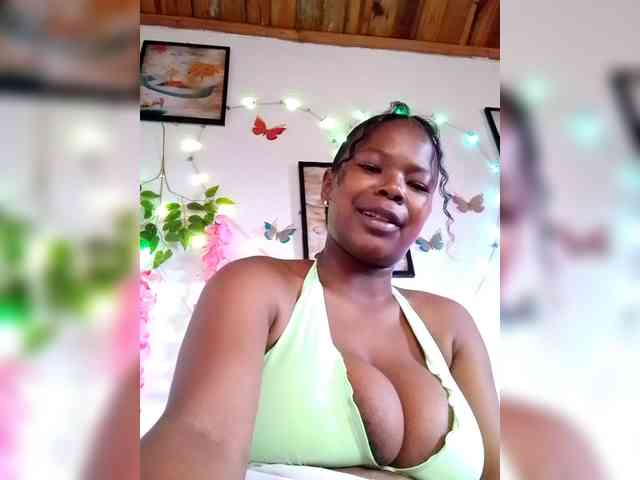 Sayrahsexy webcam