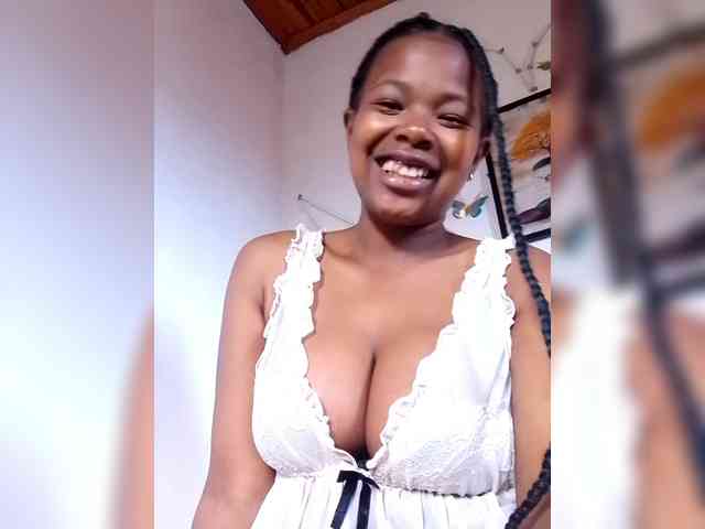 Sayrahsexy webcam