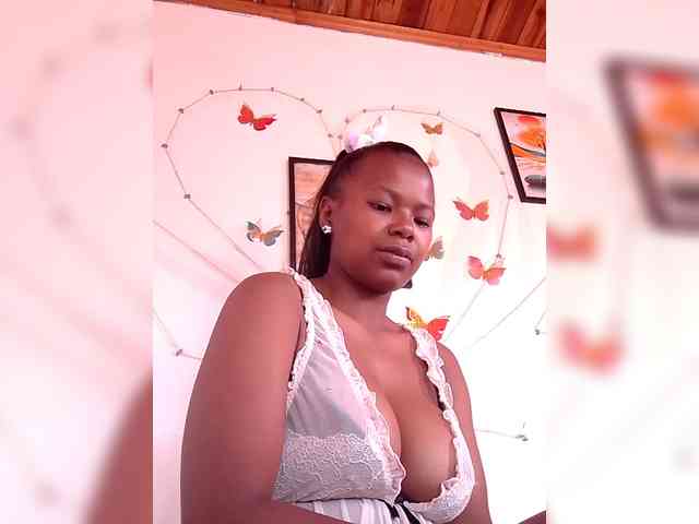 Sayrahsexy webcam