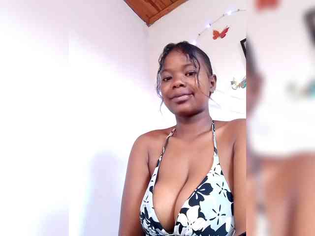 Sayrahsexy webcam