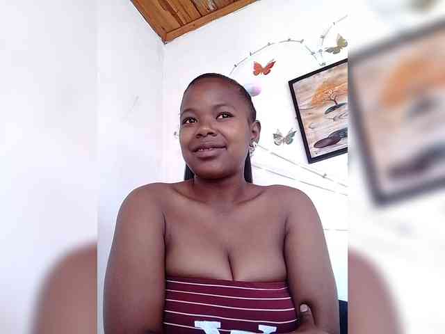 Modèle: Sayrahsexy