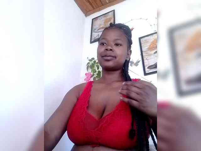Sayrahsexy webcam