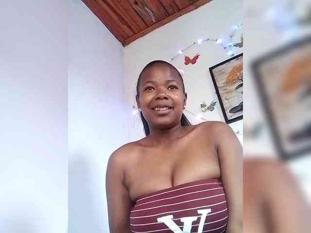 Sayrahsexy webcam