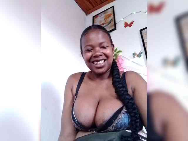 Sayrahsexy webcam