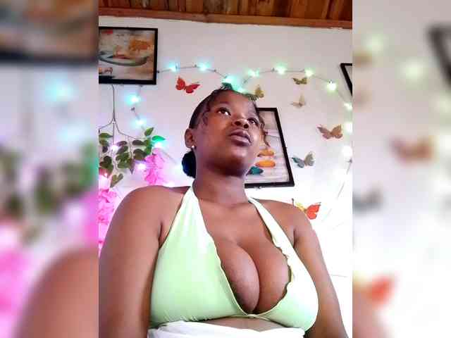 Modèle: Sayrahsexy