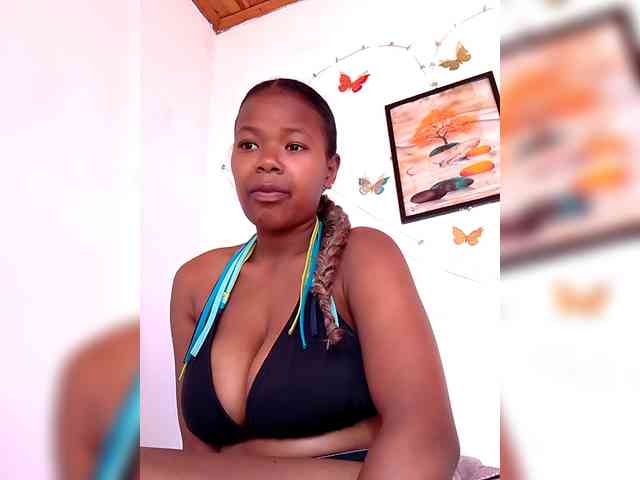 Sayrahsexy webcam