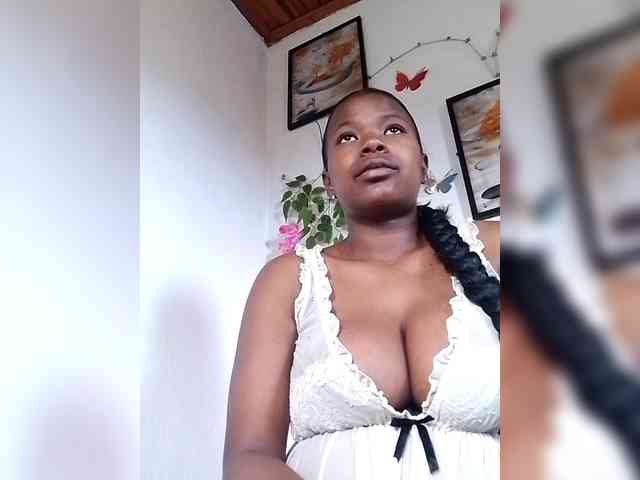 Sayrahsexy webcam