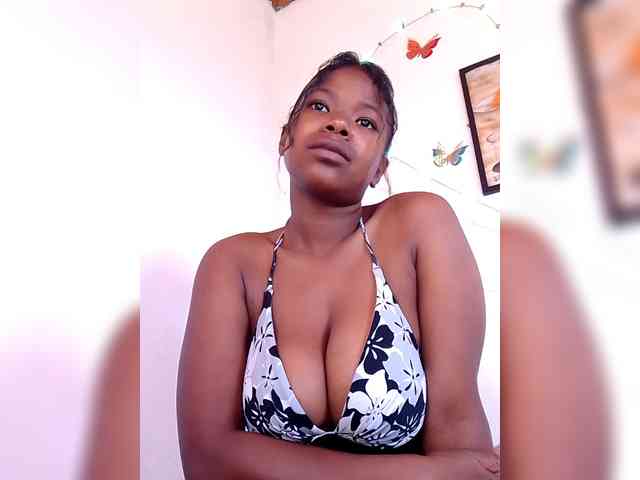 Sayrahsexy webcam